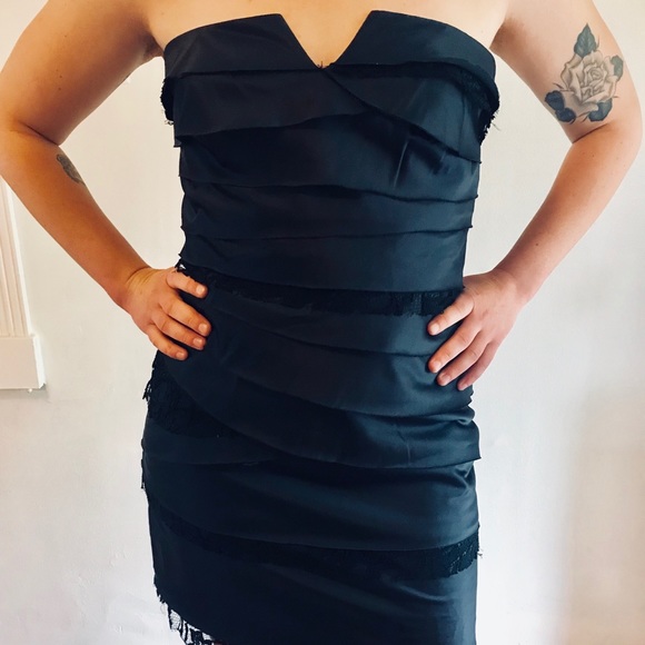 BCBGeneration Dresses & Skirts - BCBG bodycon bandage dress